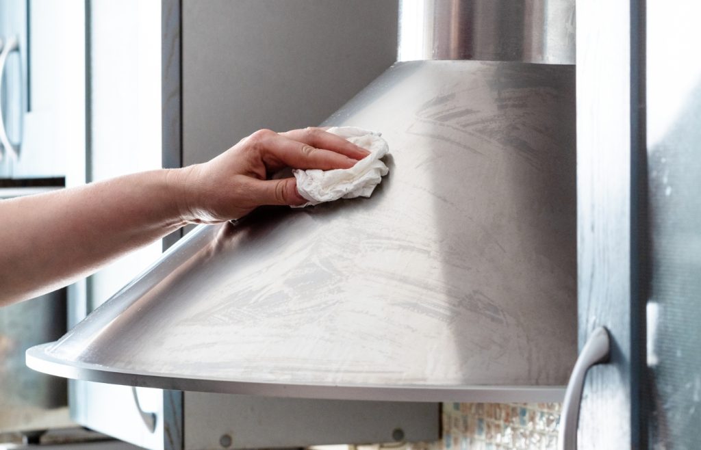 nettoyer hotte en inox