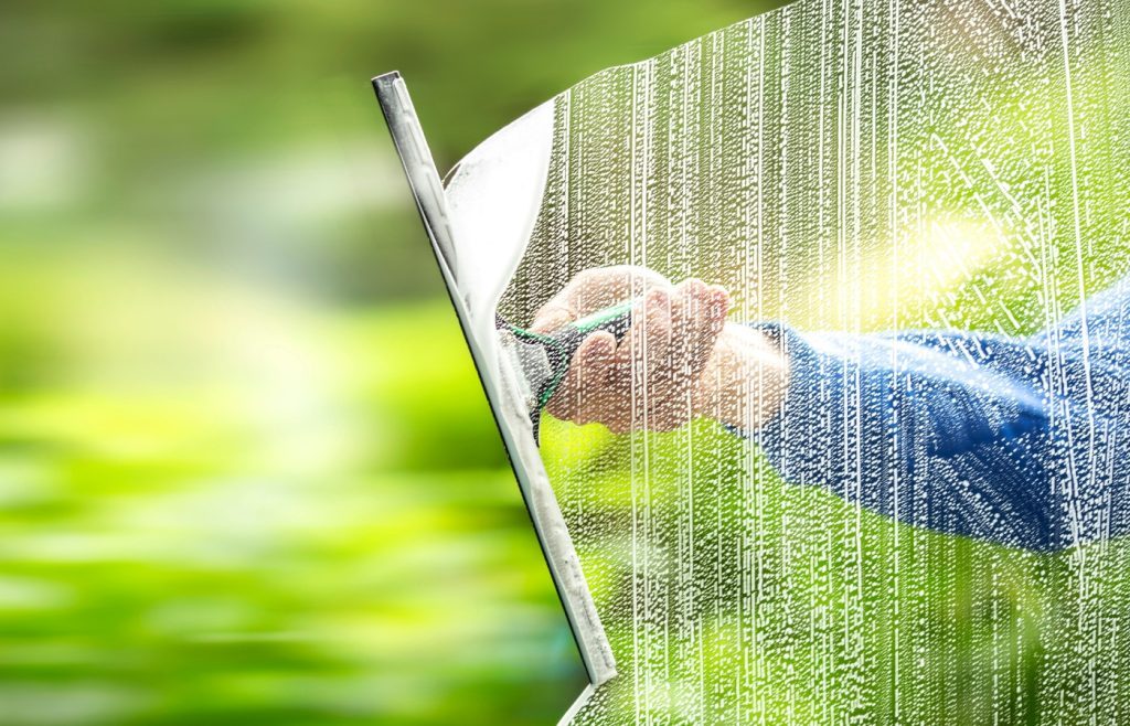 raclette pour nettoyer vitres