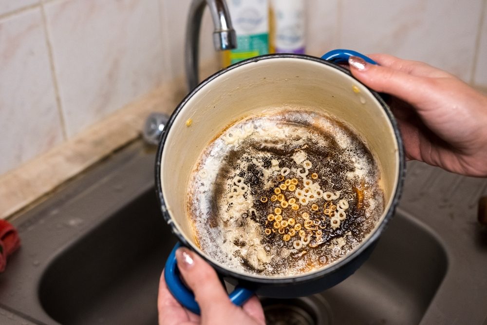 astuce de grand mere casserole brulée